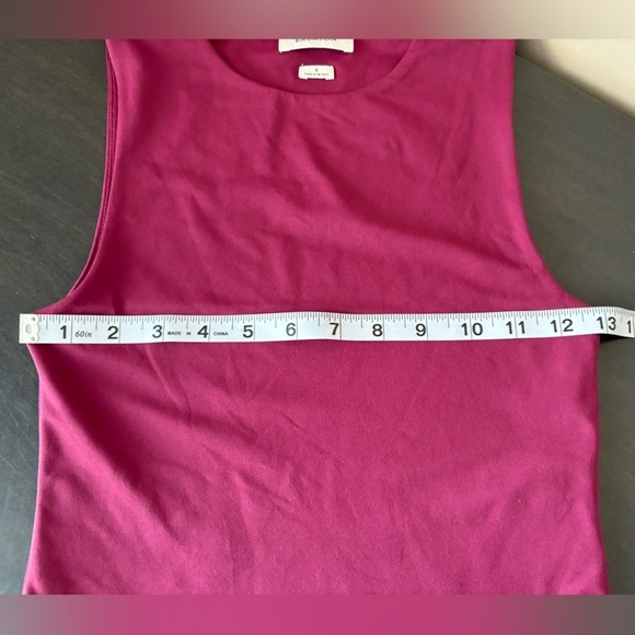 Aritzia Babaton Sz S Contour Muscle Tank In Grapevine - Picture 4 of 7